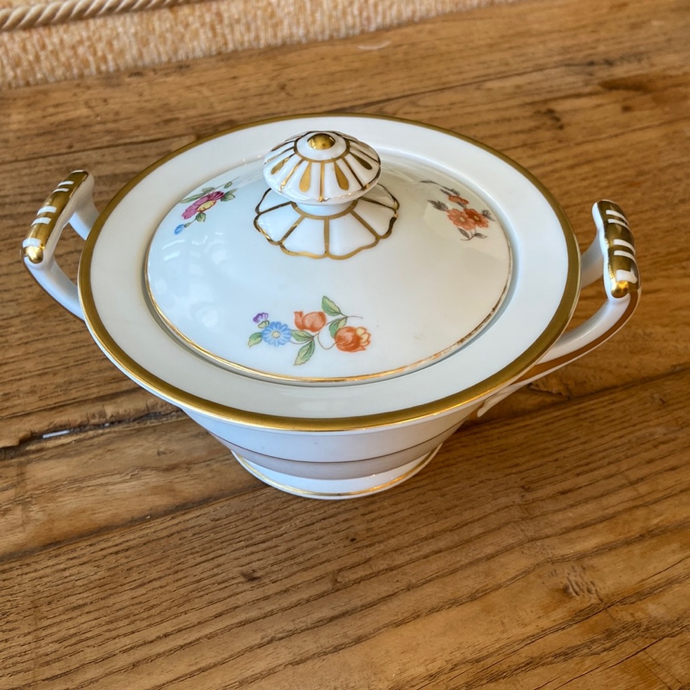 NORITAKE China Japan Vintage Sugar Bowl with Floral Lid Gold Trim 4983 GOLDCROFT